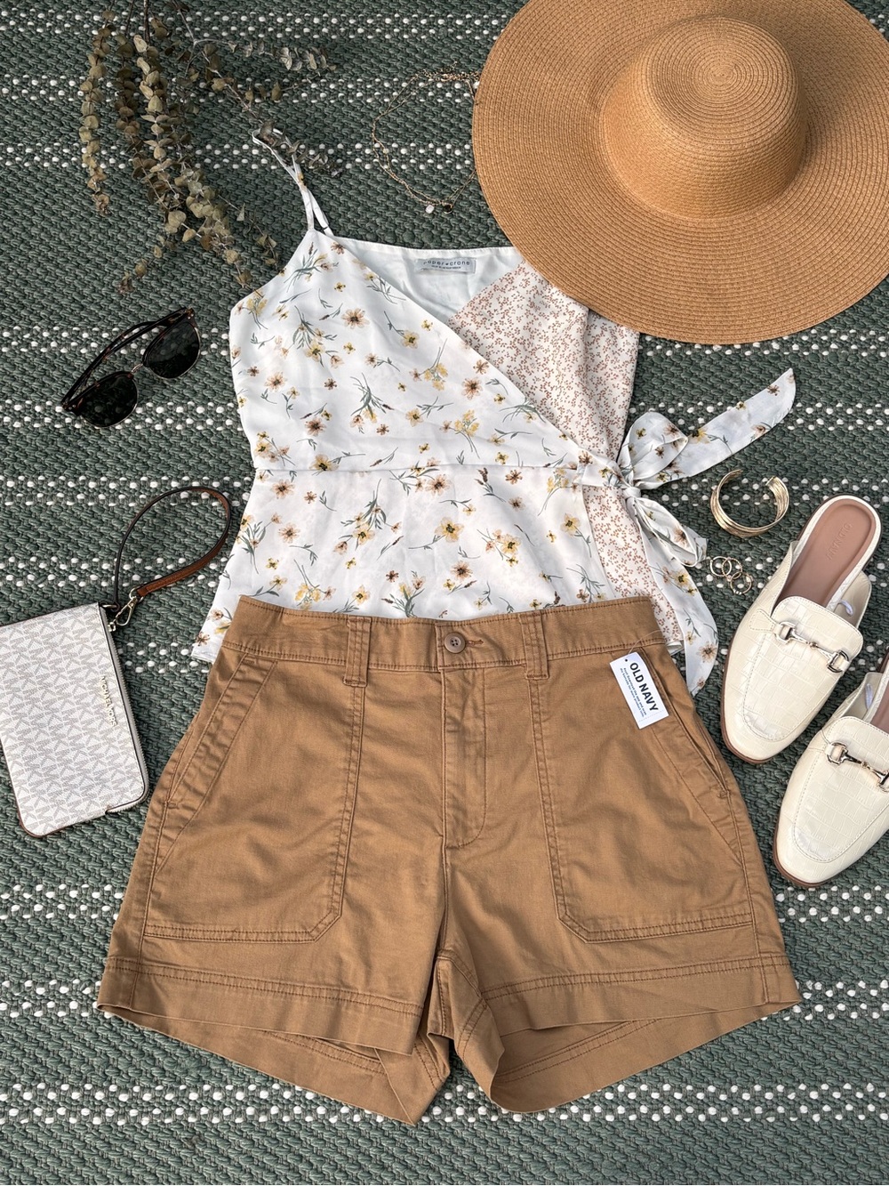NWT Women’s High-Waisted OG Chino Shorts 3.5-Inch Inseam